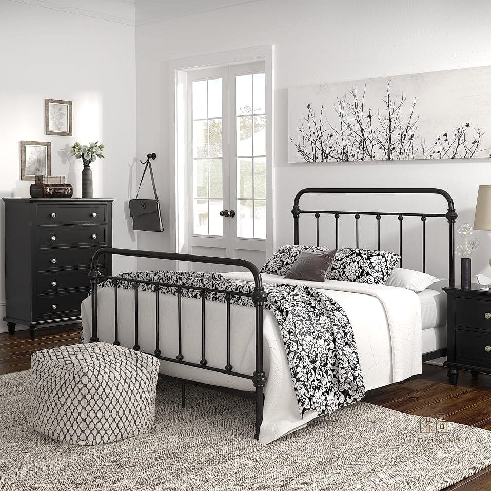 15 Chic Black And White Bedroom Ideas for a Beautiful Home 8 Black Metal Bed Frame