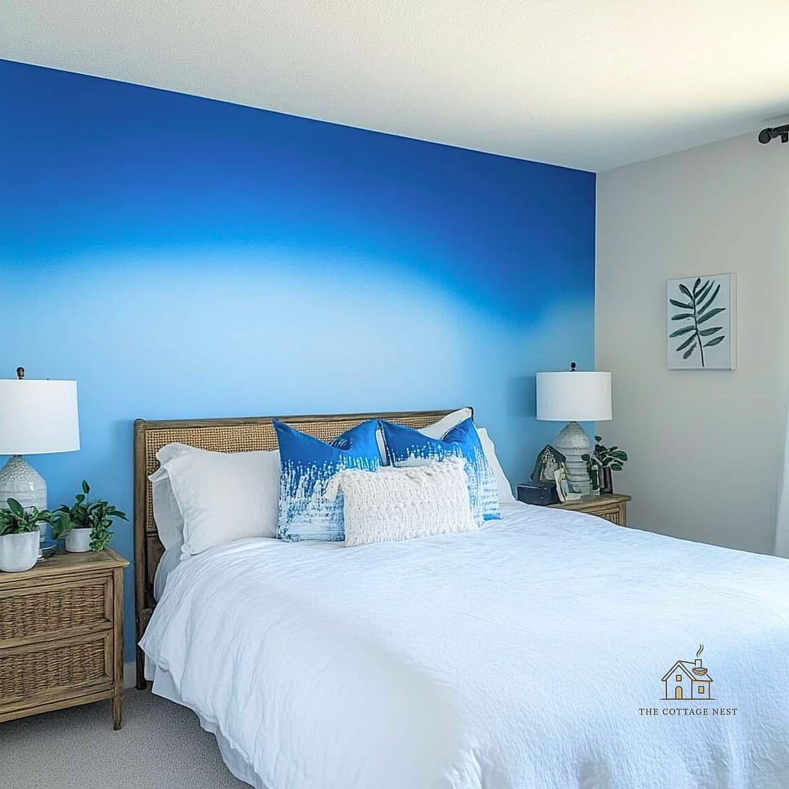 35 Gorgeous Blue Bedroom Ideas That Are Totally Doable 18 Blue Ombre Wall Treatment