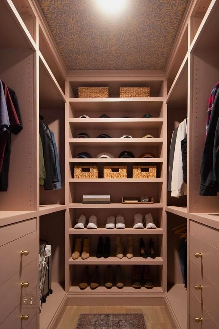 30 Dreamy Walk In Wardrobe Behind Bed to Try This Season 7 Built-In Closet System With Center Aisle