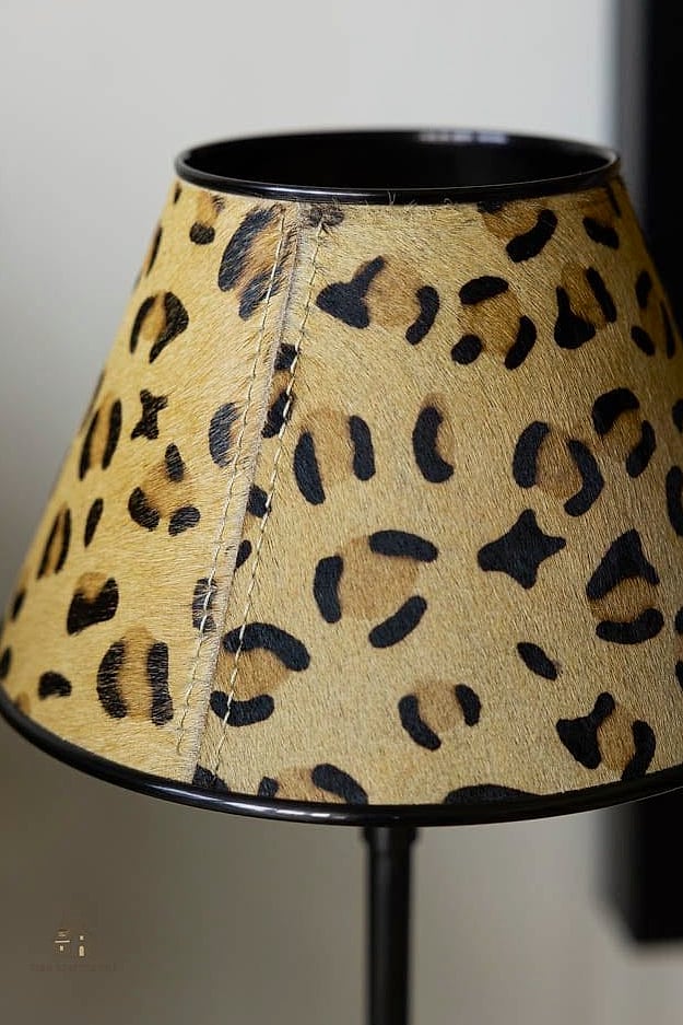35 Stunning Pink And Cheetah Bedroom Ideas You'll Absolutely Love 12 Cheetah Print Lampshades