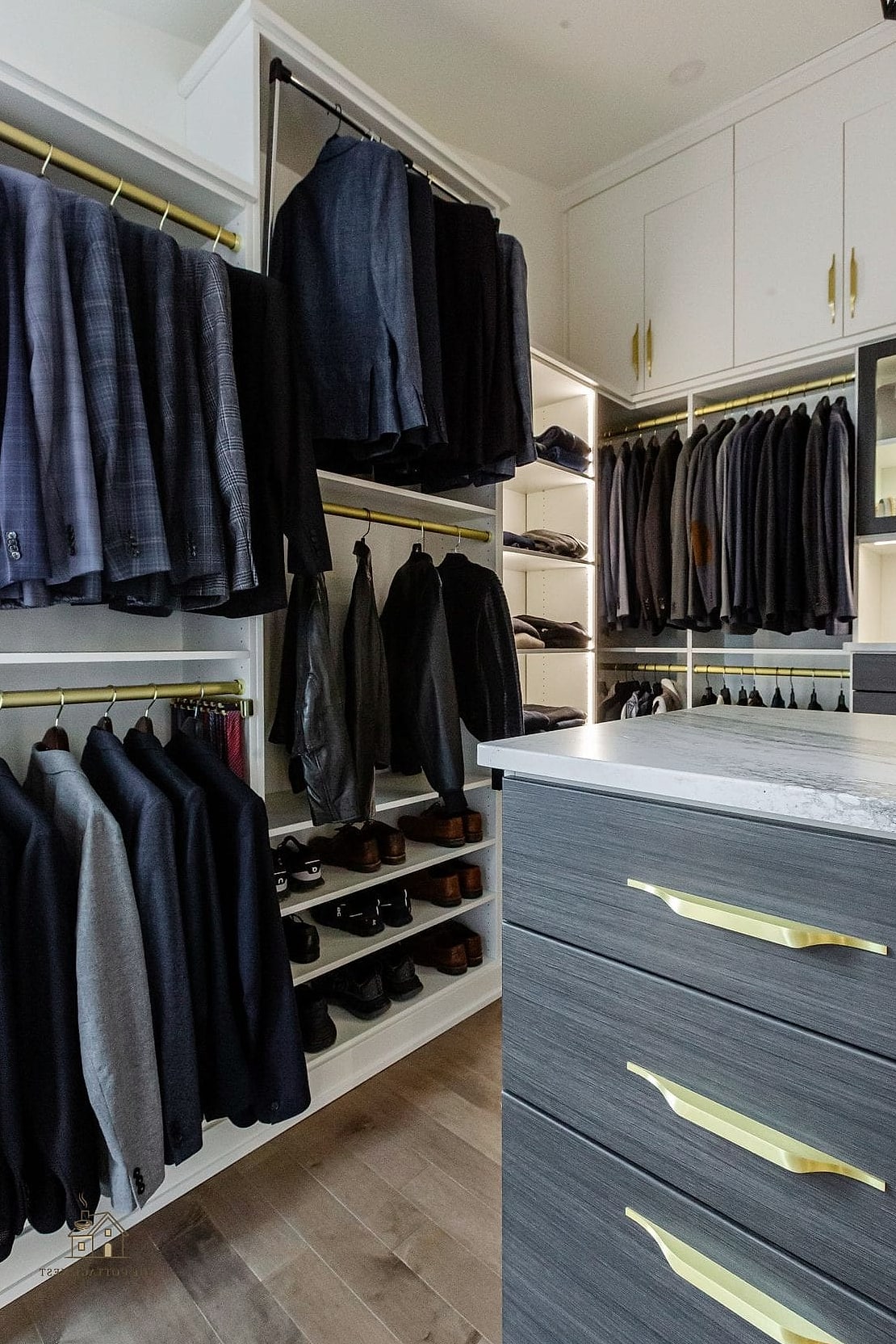 22 Dreamy Wall Closet Ideas Bedroom to Try This Season 17 Closet with Brass Hardware Details