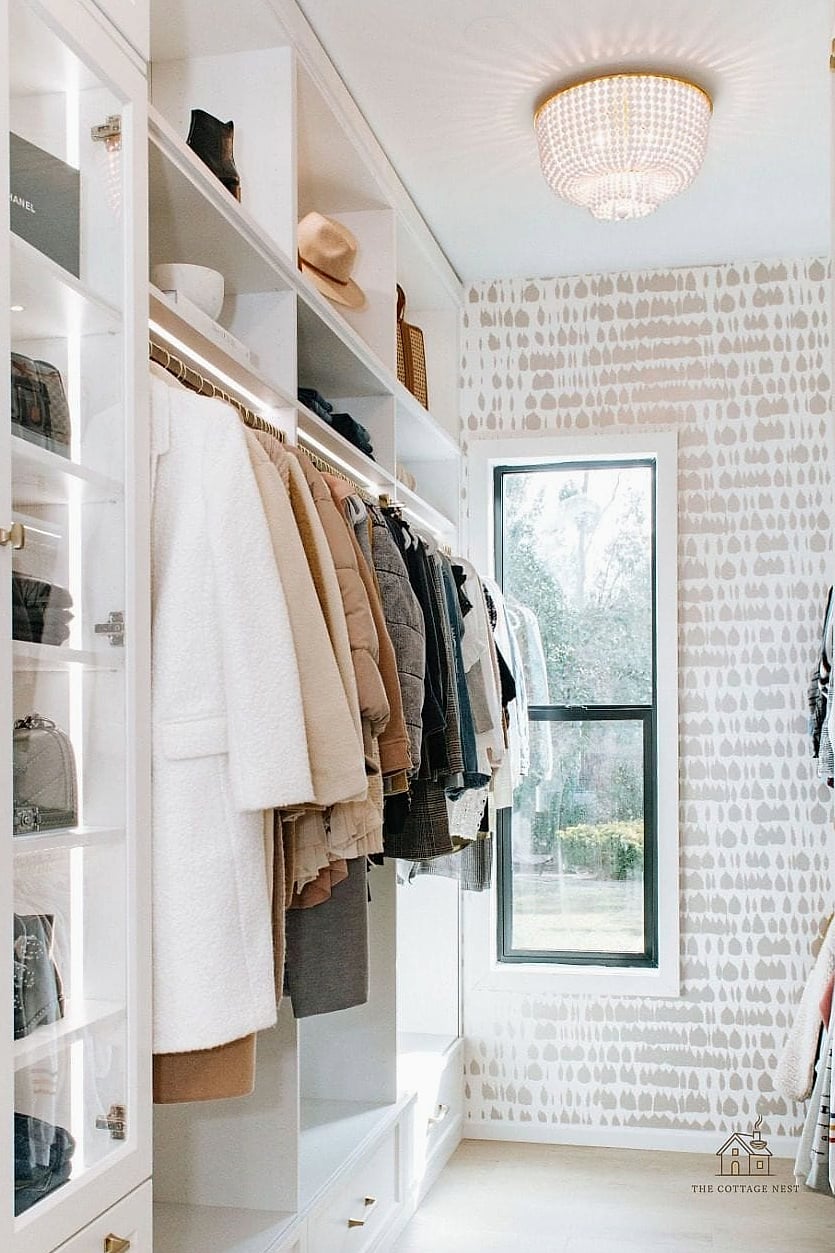 22 Dreamy Wall Closet Ideas Bedroom to Try This Season 9 Closet with Integrated Lighting