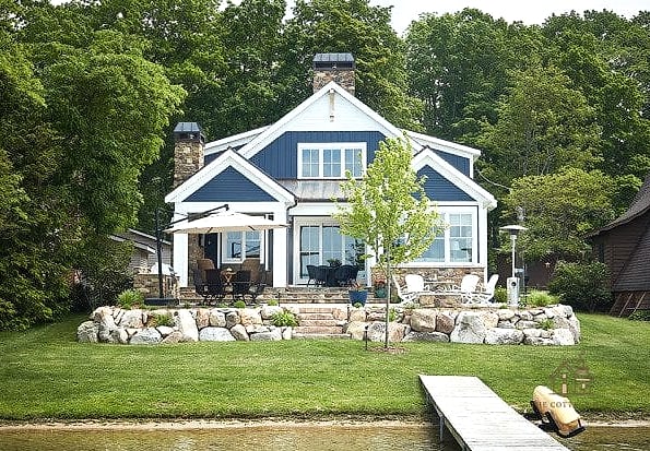 35 Chic Lake House Bedroom for a Beautiful Home 22 Cottage Style Iron Bed Frame