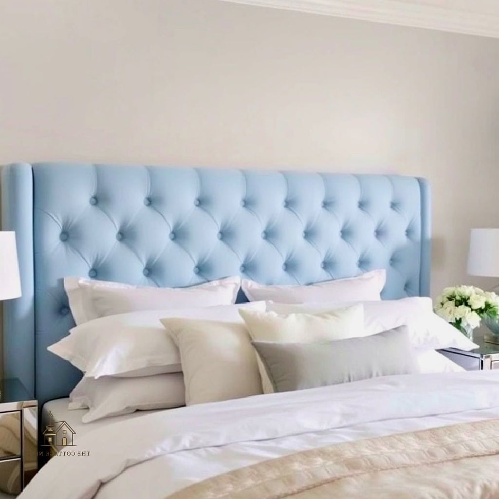 35 Gorgeous Blue And Cream Bedroom Ideas That Are Totally Doable 15 Cream Tufted Headboard with Navy Throw