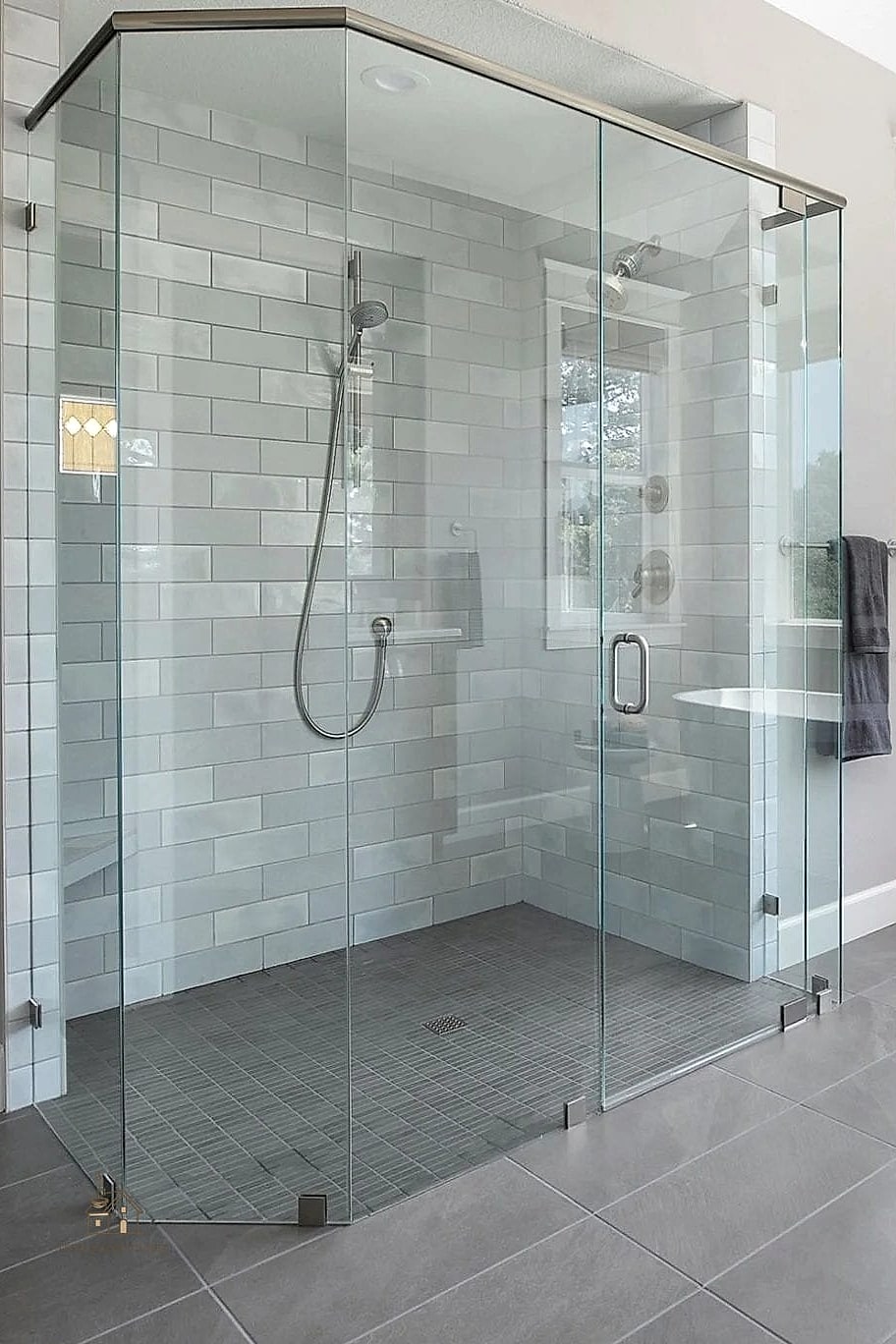 25 Brilliant Zero Entry Shower Ideas to Copy Right Now 10 Curbless Shower with Pocket Door