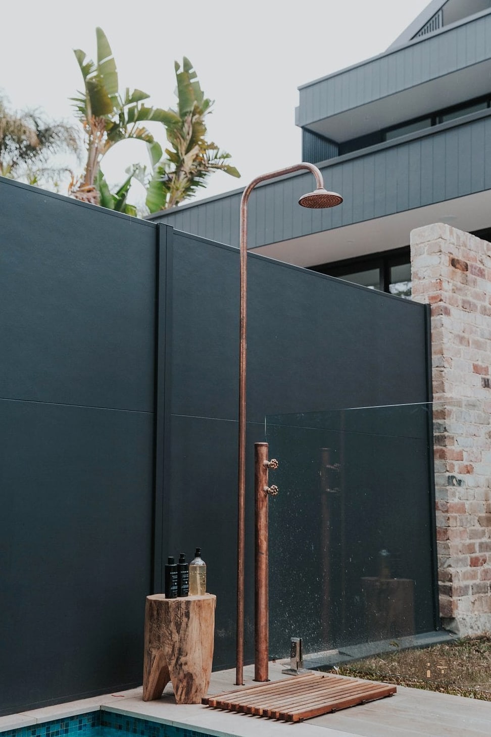 25 Stunning Outdoor Shower Ideas You'll Absolutely Love 10 Freestanding Copper Pipe Shower
