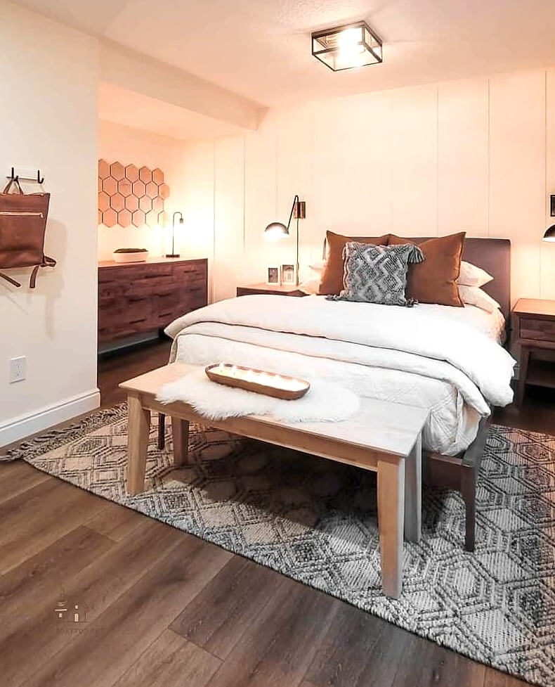 30 Dreamy Guest Bedroom Ideas to Try This Season 9 Incorporate Natural Wood Accents