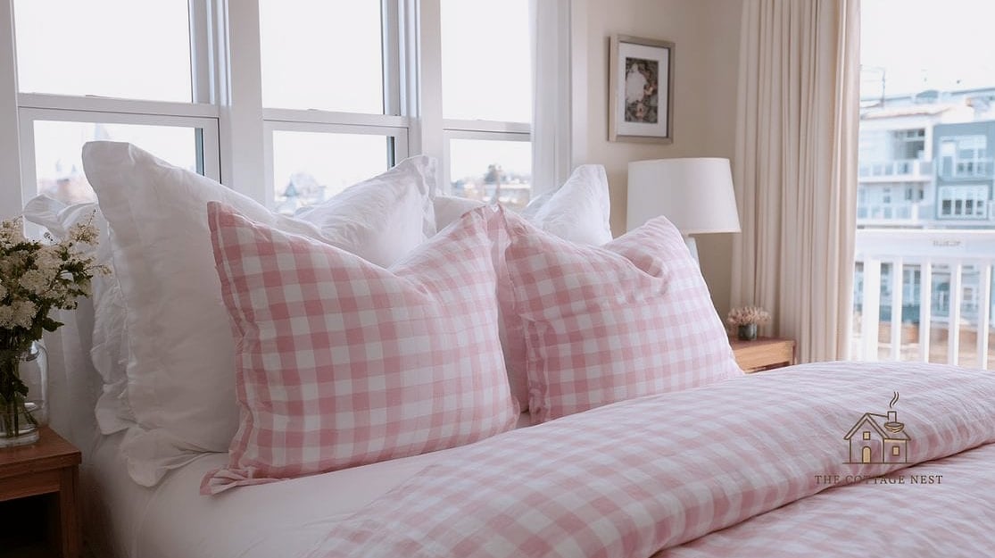 15 Stunning Preppy Bedroom Decor You'll Absolutely Love 7 Monogrammed Throw Pillows