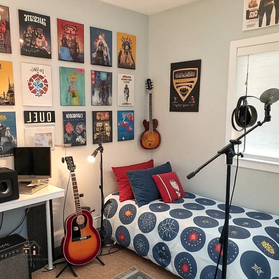 27 Creative Preteen Boys Bedroom Ideas That Will Inspire You 16 Music-Themed Bedroom for the Aspiring Musician