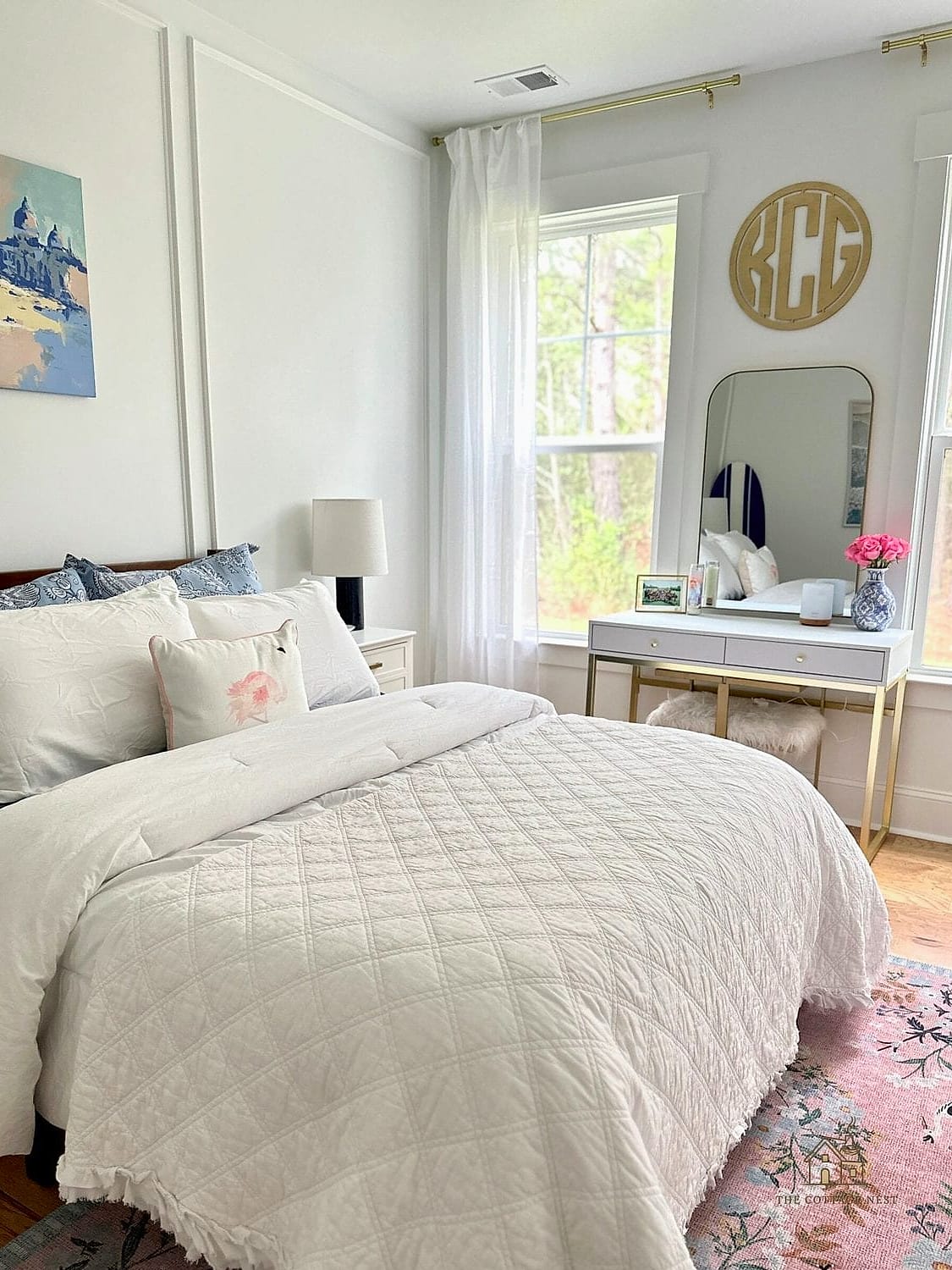 15 Stunning Preppy Bedroom Decor You'll Absolutely Love 2 Navy and White Striped Walls