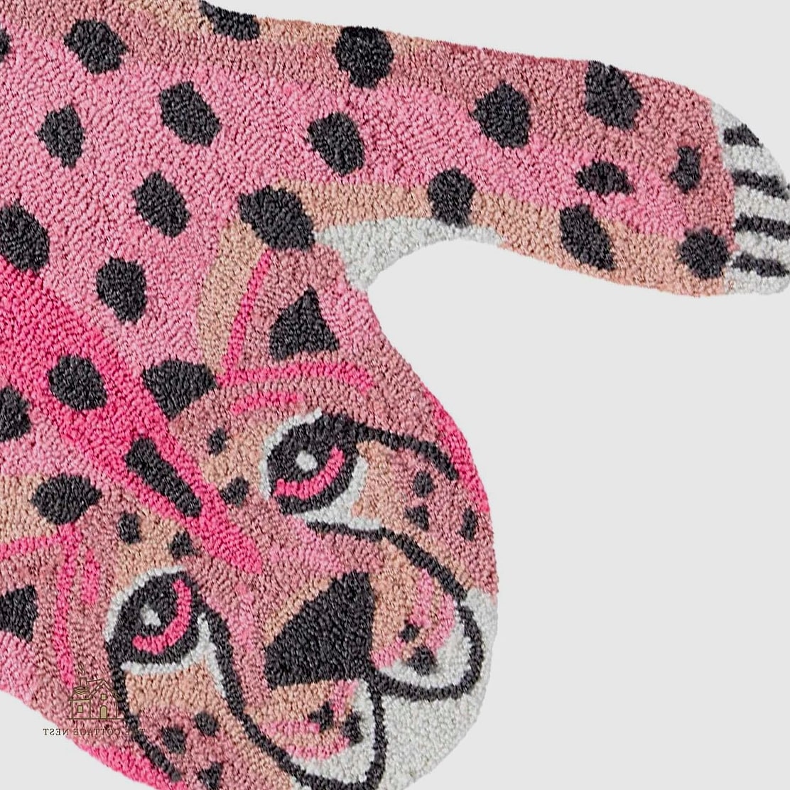 35 Stunning Pink And Cheetah Bedroom Ideas You'll Absolutely Love 17 Pink Shag Rug With Cheetah Print Wall Art