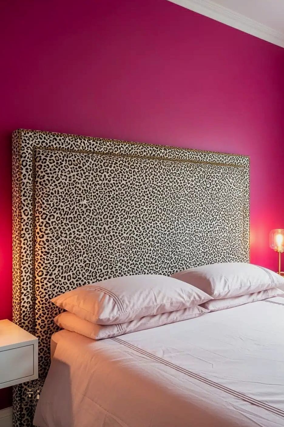 35 Stunning Pink And Cheetah Bedroom Ideas You'll Absolutely Love 25 Pink Velvet Headboard With Cheetah Print Nightstands