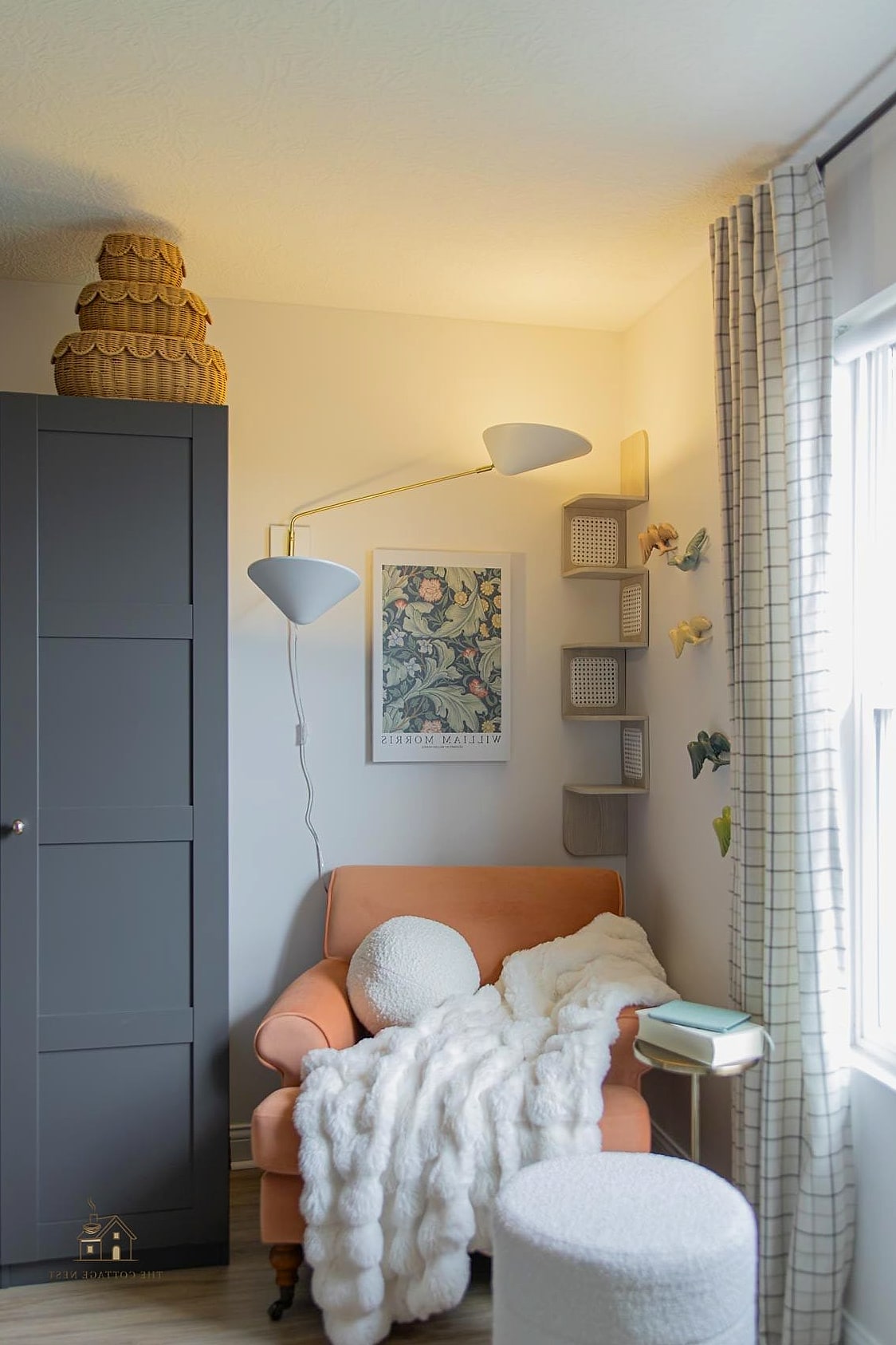 15 Gorgeous Kids Bedroom Decor Ideas That Are Totally Doable 3 A Reading Nook With Floor Cushions
