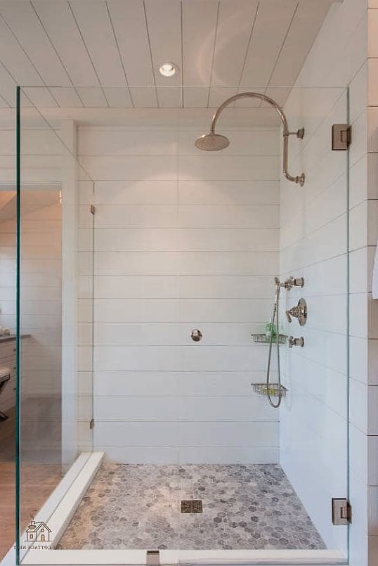 30 Dreamy Walk In Shower With Half Wall to Try This Season 18 Scalloped Tile Edge Detail