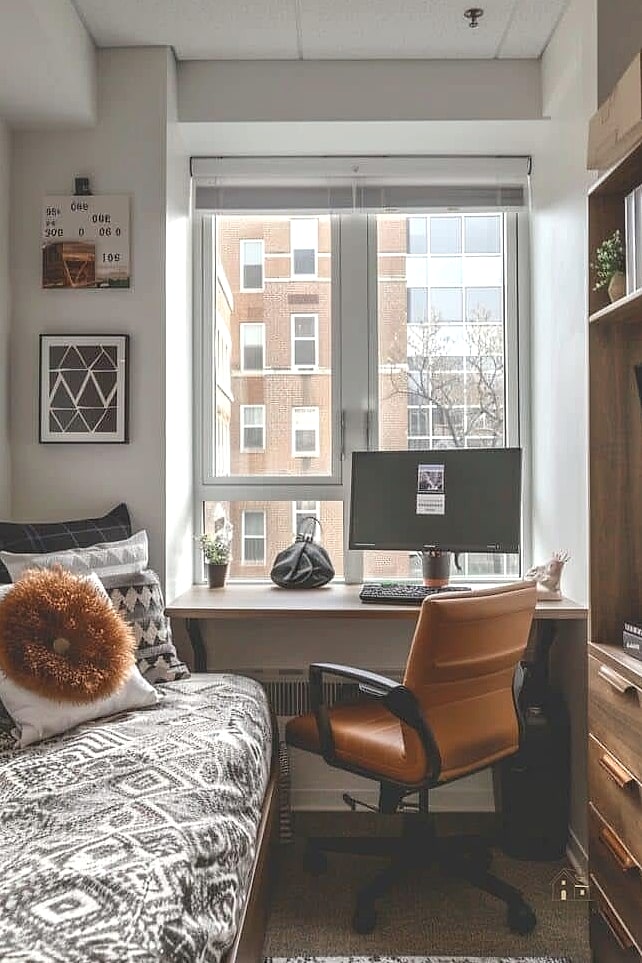 25 Brilliant Dorm Room Must Haves to Copy Right Now 22 Adjustable Desk Lamp