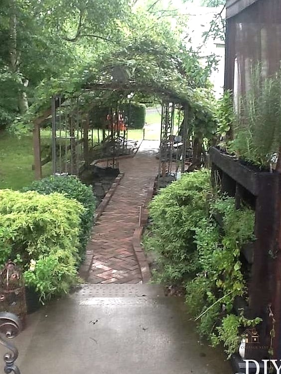 25 Simple Cheap Walkway Ideas Diy That Are Totally Doable 21 Brick Basket Weave Path