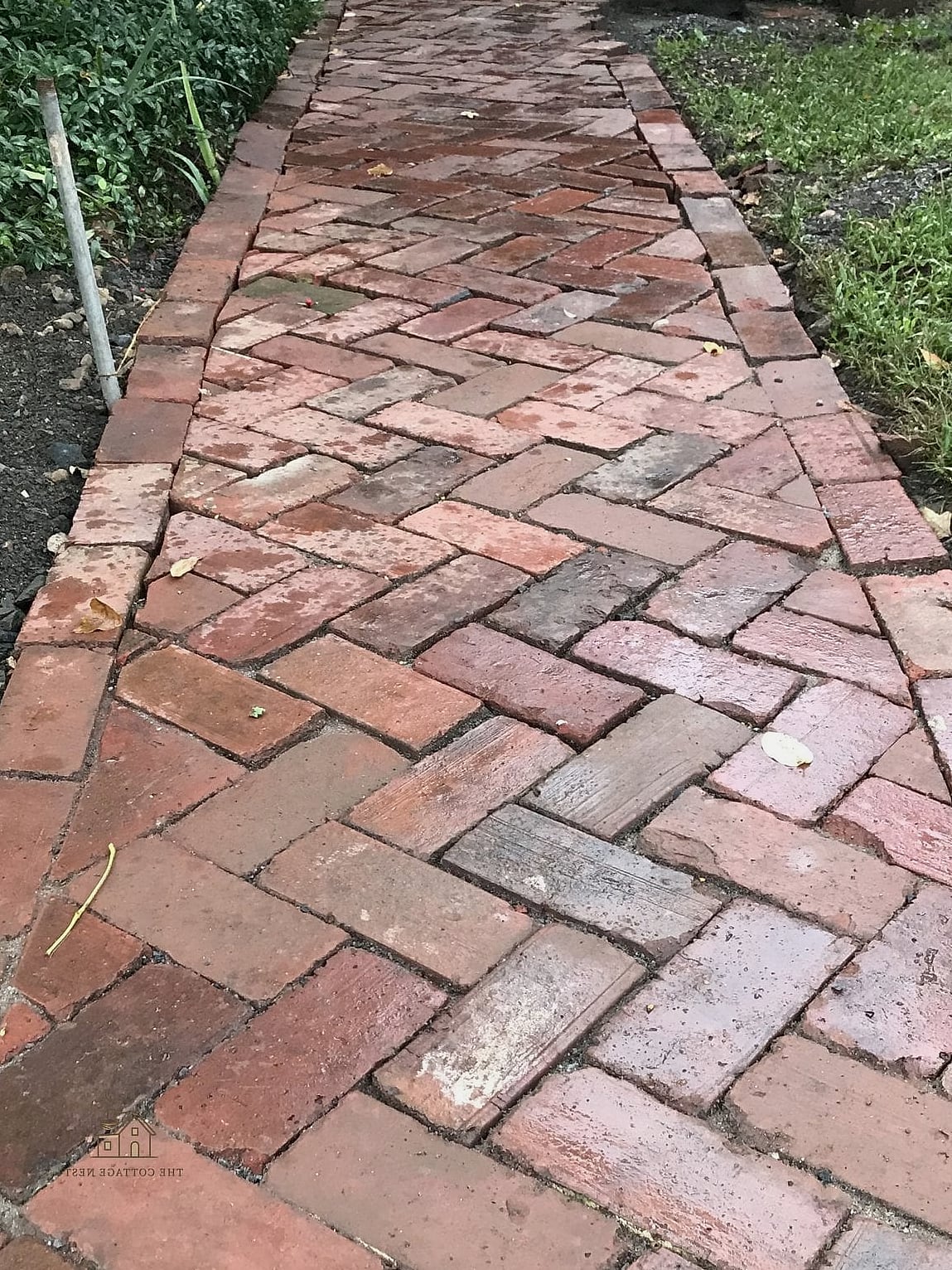 25 Simple Cheap Walkway Ideas Diy That Are Totally Doable 6 Brick Herringbone Walkway