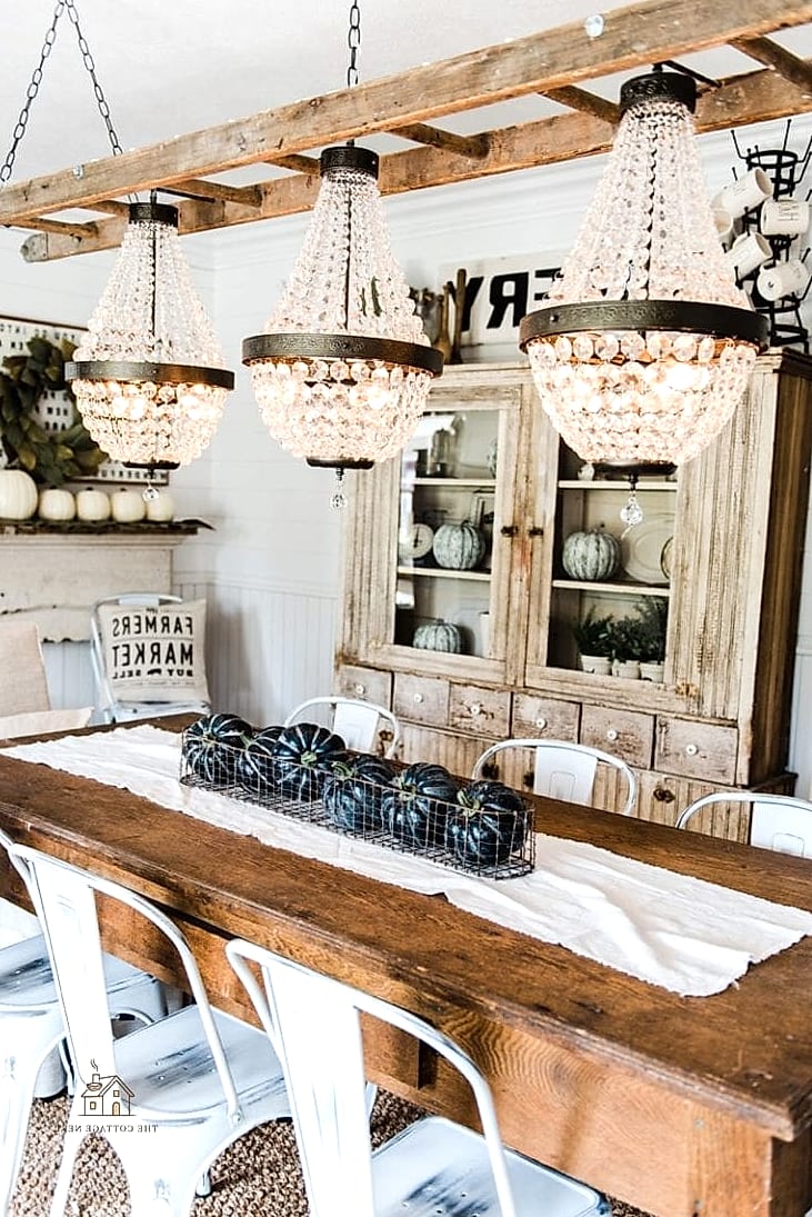 45 Brilliant Farmhouse Dining Room Lighting Ideas to Copy Right Now 46 Chandelier with Recycled or Reclaimed Wood
