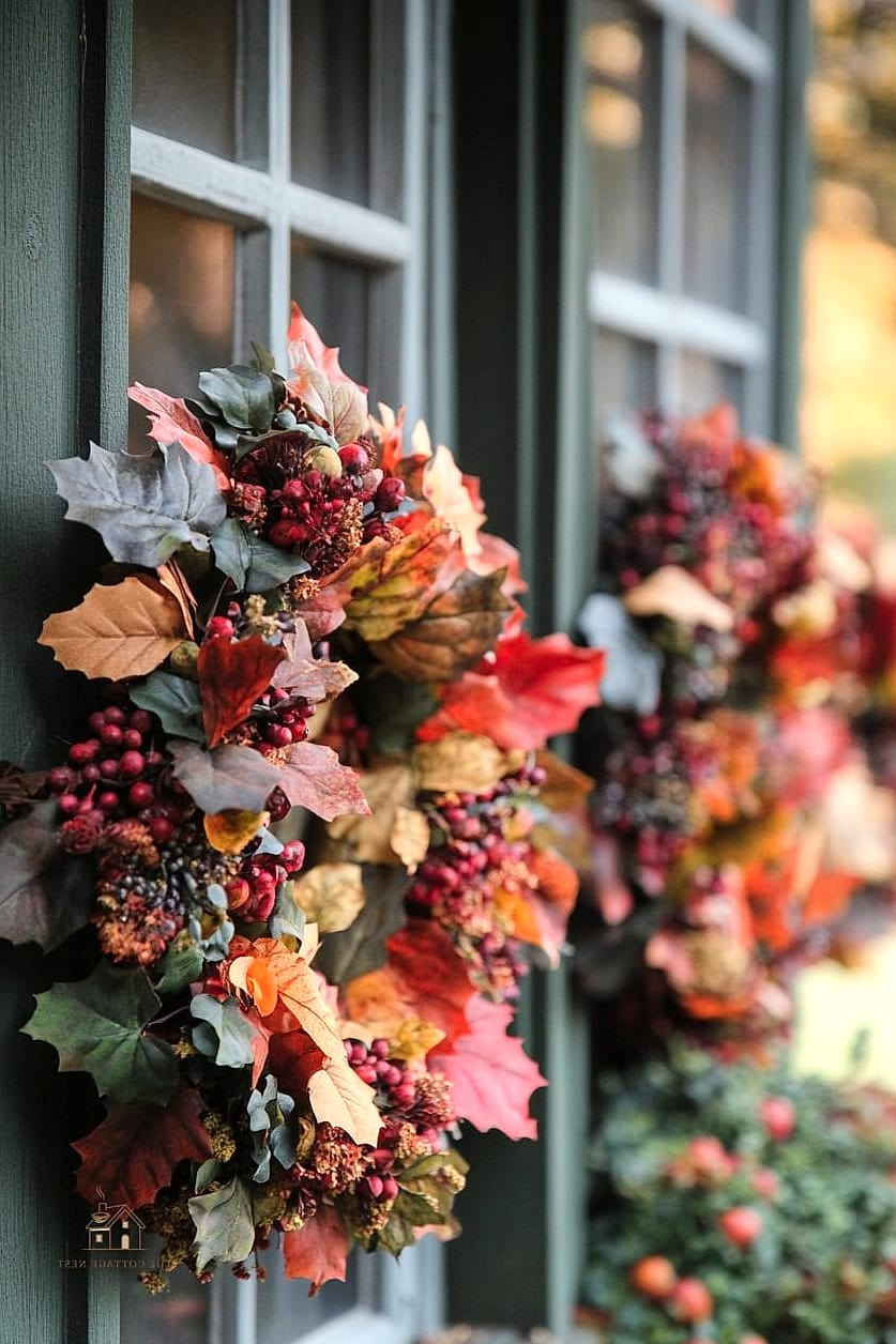 20 Dreamy Fall Wreaths For Front Door to Try This Season 2 Classic Autumn Leaves Wreath