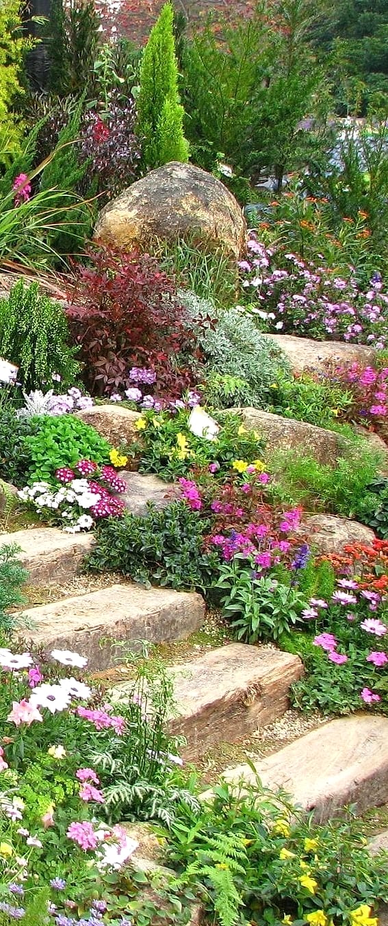 Cottage-Style Rock Garden