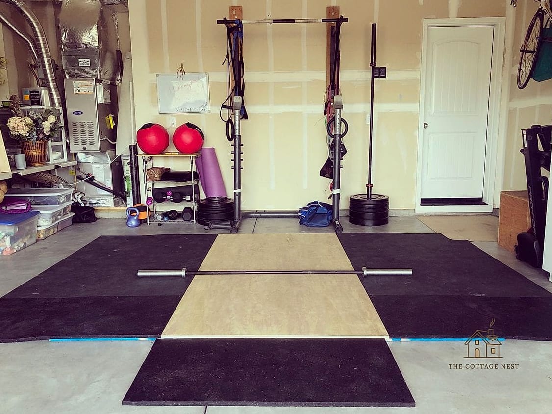 50 Beautiful Garage Gym Ideas to Transform Your Space 36 Cozy Rug for Stretching Zone