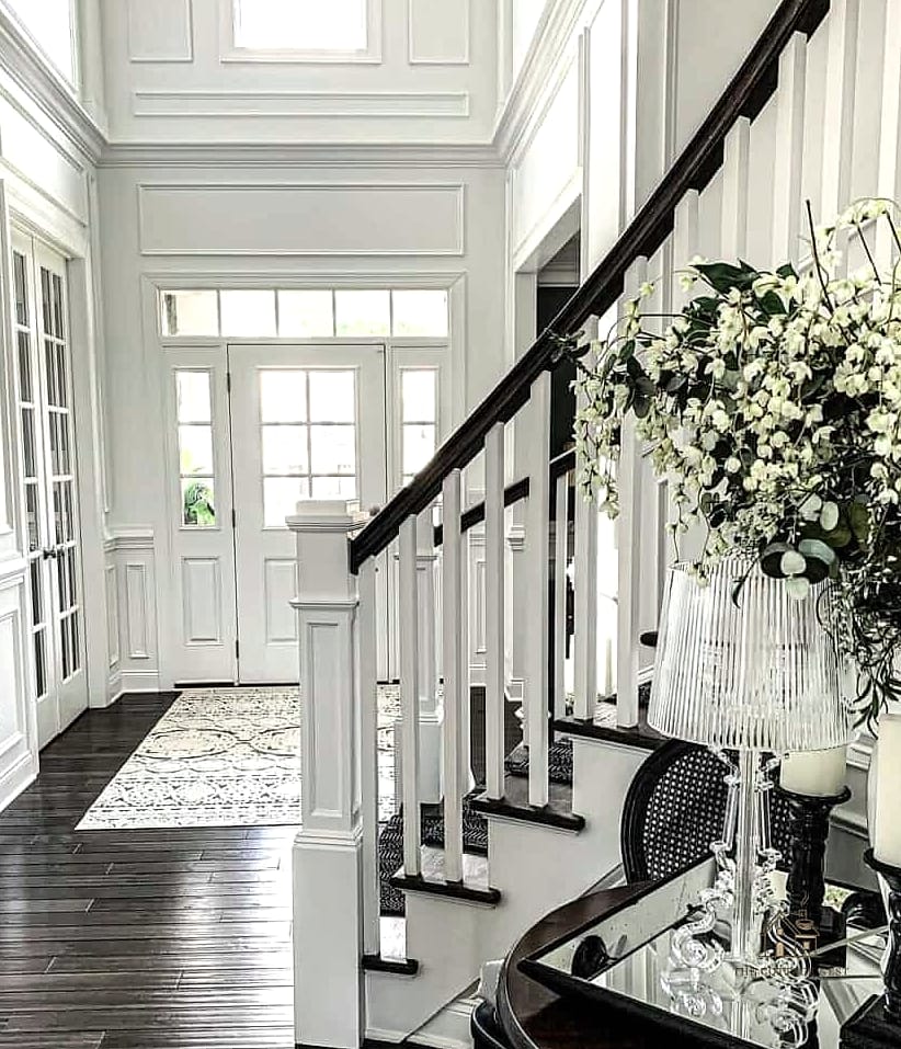 35 Stunning Entryway Accent Wall Ideas You'll Absolutely Love 32 Decorative Molding Panels