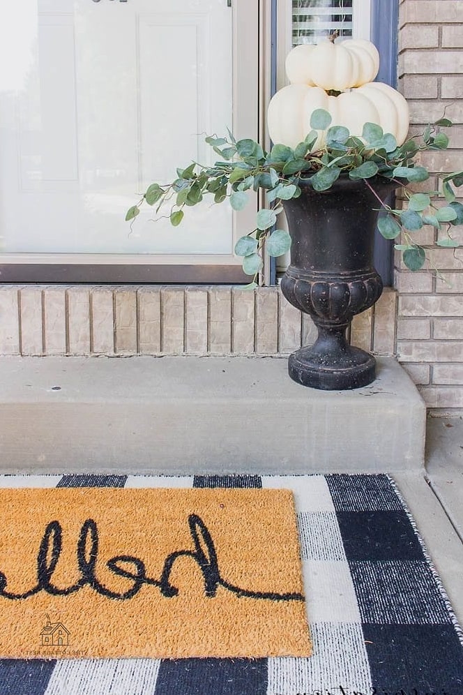 30 Dreamy Farmhouse Fall Decor Ideas to Try This Season 25 DIY Dried Orange Slice Garland