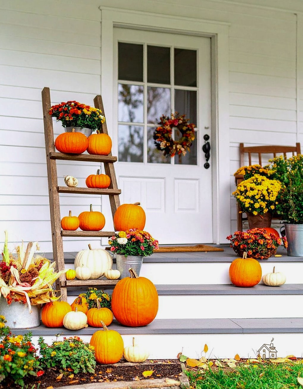 40 Clever Fall Front Porch Decor Ideas for Every Style 18 Draped String Lights Overhead
