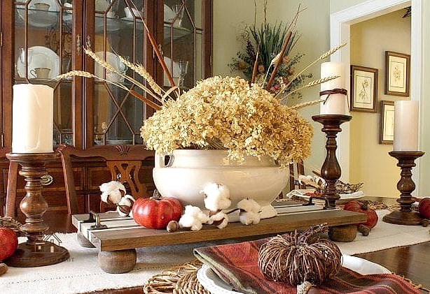 35 Beautiful Fall Table Centerpiece Ideas to Wow Your Guests 26 Dried Hydrangea in Ceramic Pumpkin Vase