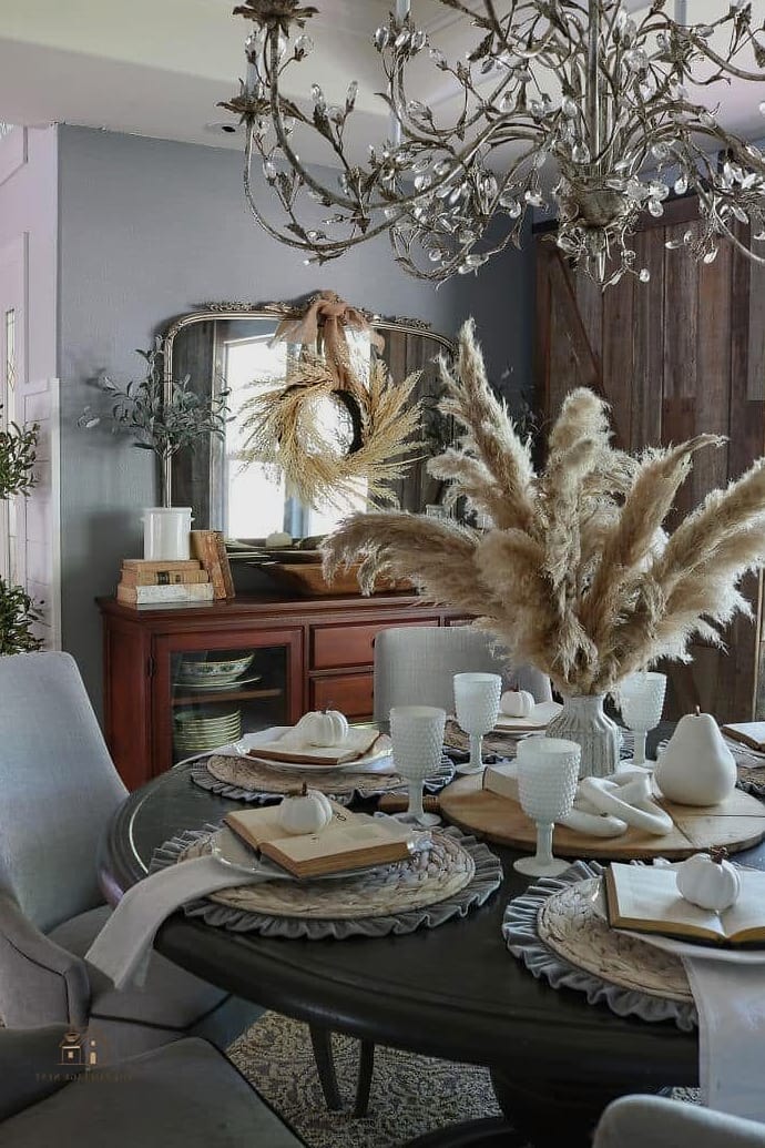 45 Brilliant Dining Room Table Centerpiece Ideas to Copy Right Now 5 Dried Pampas Grass in a Tall Vase