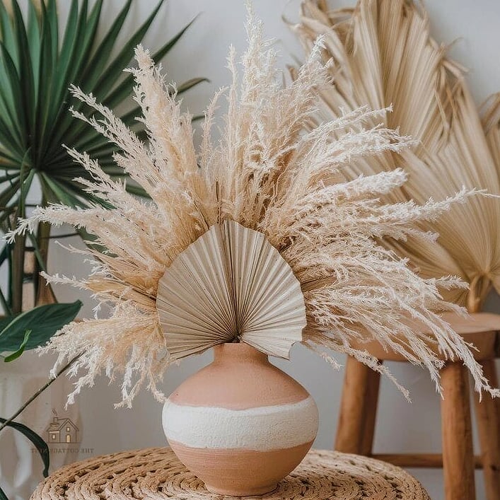 45 Brilliant Boho Garden Ideas to Copy Right Now 9 Dried Pampas Grass Accents
