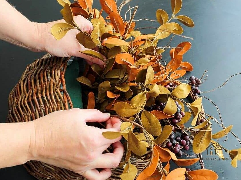 30 Quick Diy Fall Table Centerpieces on a Budget 30 Fall Fruit and Foliage Bowl