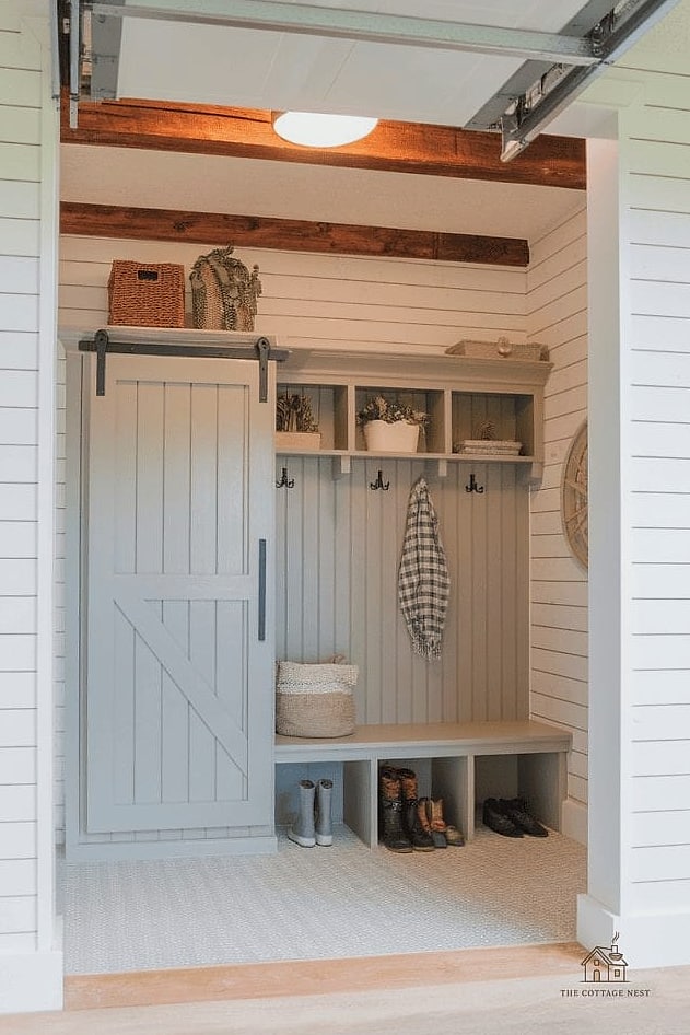 45 Stunning Garage Entryway Ideas You'll Absolutely Love 34 Farmhouse Style Mudroom Bench