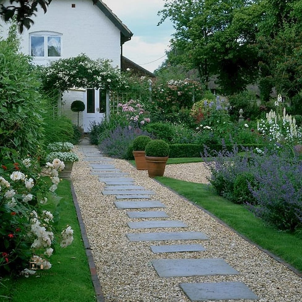 30 Amazing Front Yard Landscaping Ideas on a Budget 3 A Gravel Path to the Front Door