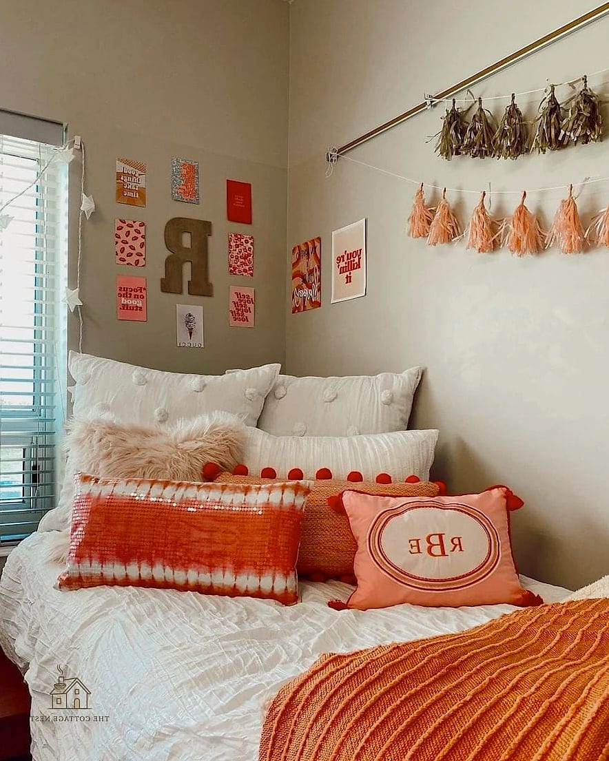 40 Dreamy Green Dorm Room Ideas to Try This Season 32 Green Accent Rug Under the Desk