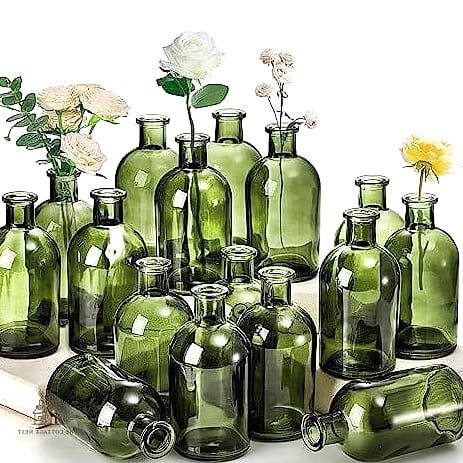 40 Dreamy Green Dorm Room Ideas to Try This Season 22 Green Glass Vases for Dried Flowers