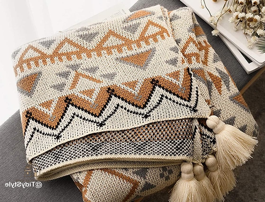 30 Beautiful Boho Dorm Room to Transform Your Space 16 Knit Throw Blankets in Earth Tones