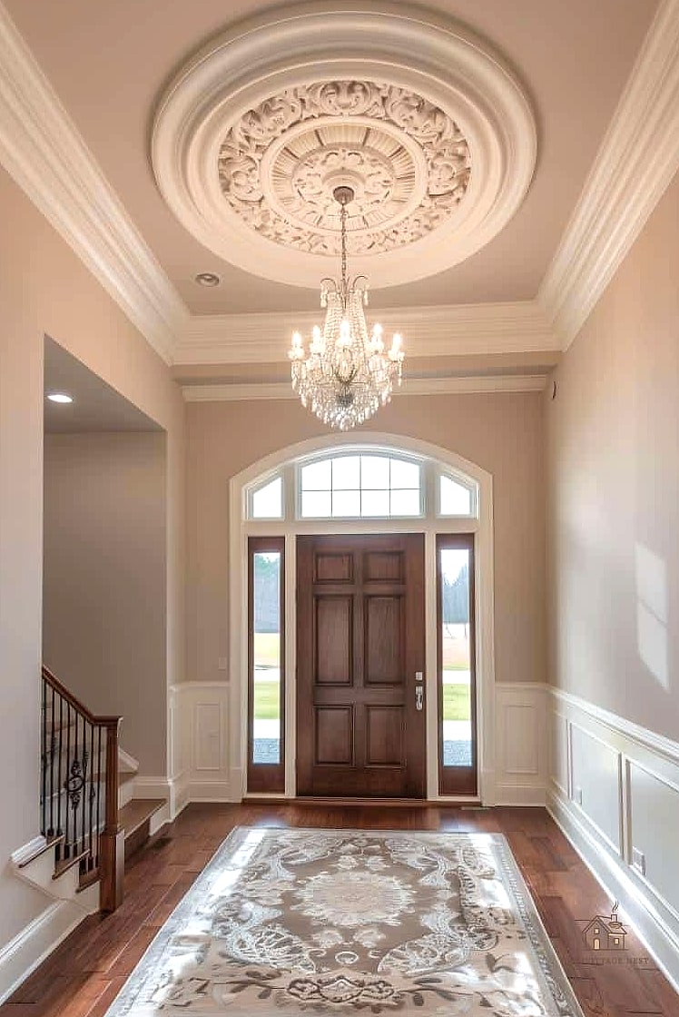 35 Brilliant Small Entryway Rug Ideas to Copy Right Now 36 Layered Antique-Style Medallion Rug