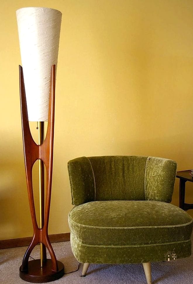 Layered Lighting with a Floor Lamp