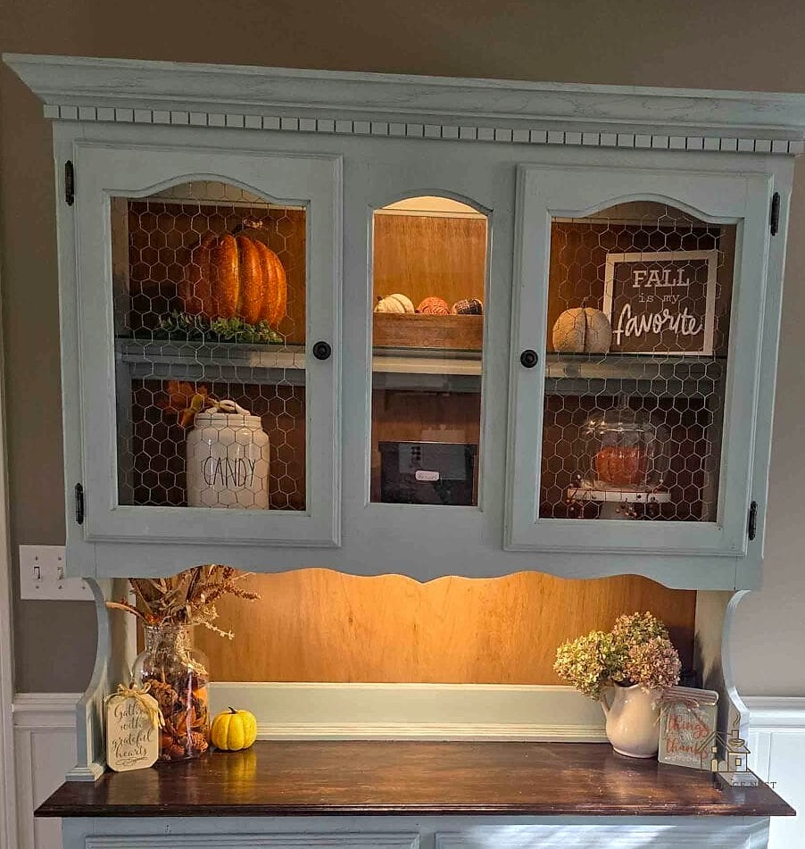 30 Dreamy Fall Hutch Decor Ideas to Try This Season 20 Leaning Framed Art or Mirror
