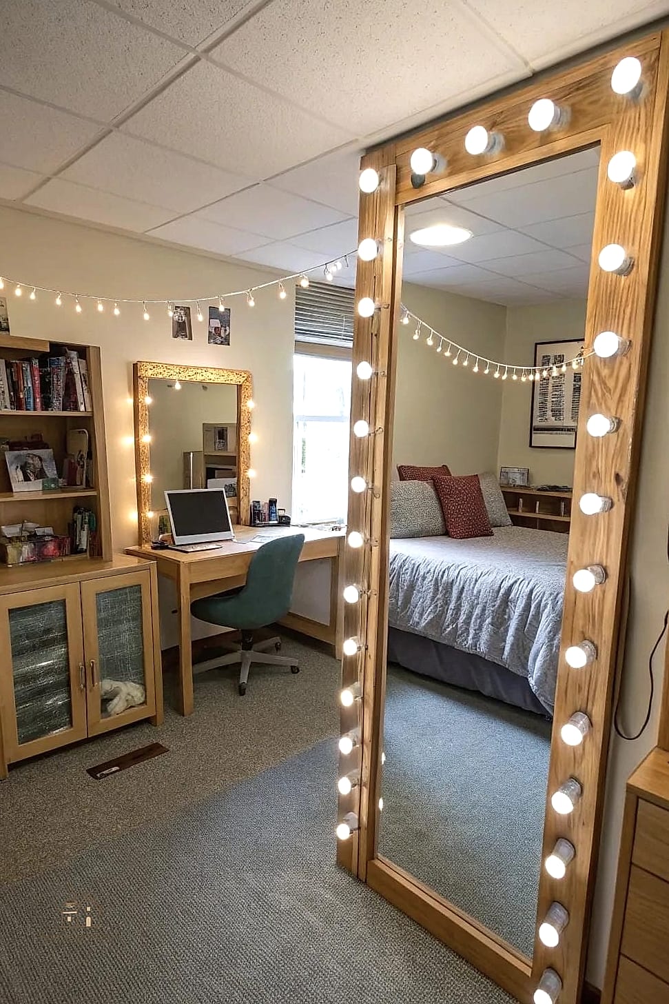 35 Brilliant Dorm Room Wall Decor to Copy Right Now 15 Mirror Cluster