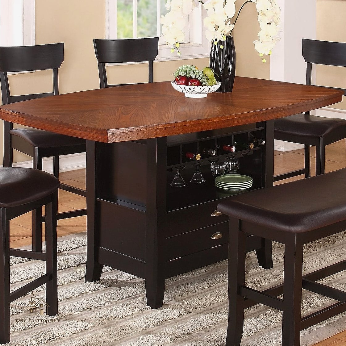 40 Beautiful Dining Room Table Decor Ideas to Transform Your Space 3 Mixed Height Candlesticks