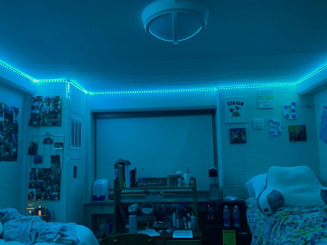 35 Brilliant Dorm Room Wall Decor to Copy Right Now 13 Neon or LED Sign