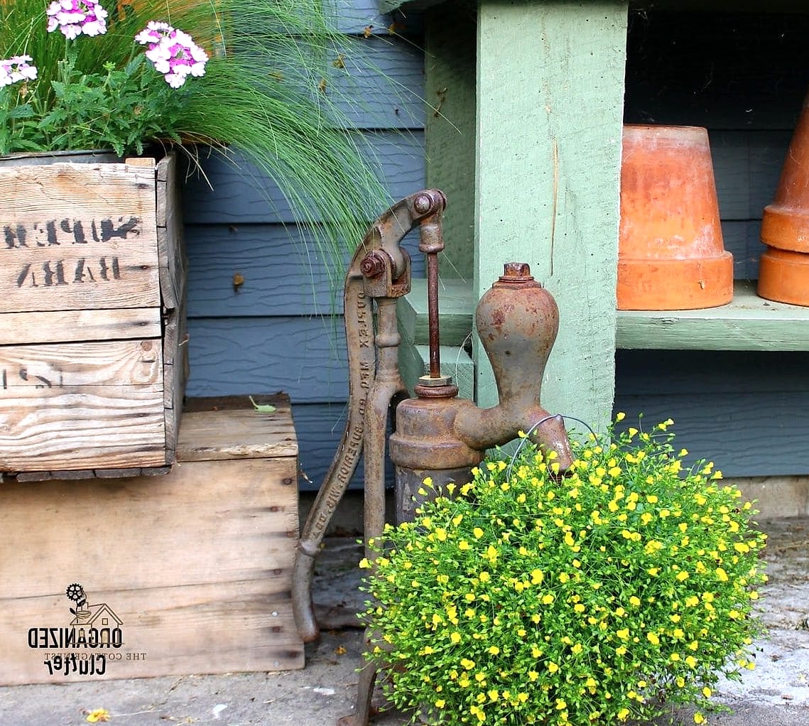 50 Clever Junk Garden Ideas Repurposed for Every Style 43 Old Watering Can Planter
