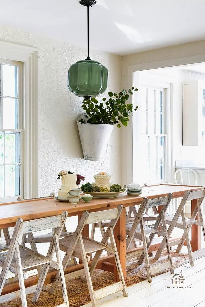 45 Brilliant Farmhouse Dining Room Lighting Ideas to Copy Right Now 22 Oversized Basket Pendant