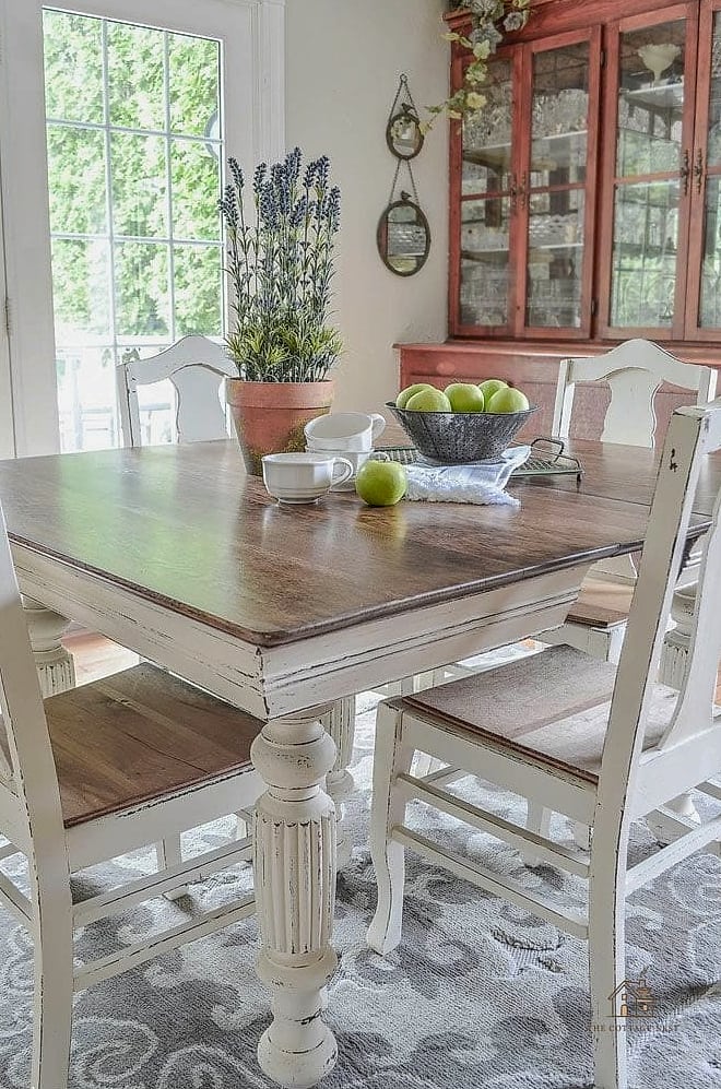 35 Gorgeous Farmhouse Dining Room Decor Ideas That Are Totally Doable 29 Painted Farmhouse Table Legs