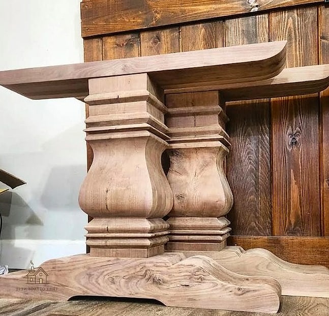 25 Chic Farmhouse Dining Room Table Ideas for a Beautiful Home 12 Pedestal Base Farmhouse Table