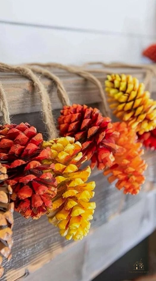 30 Quick Diy Fall Table Centerpieces on a Budget 7 Pinecone and Berry Garland