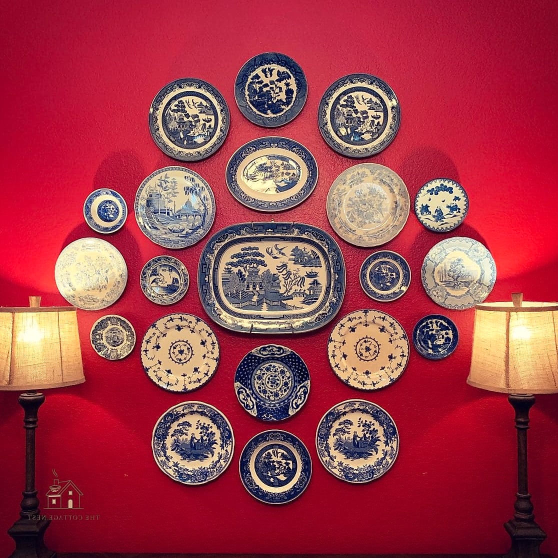 15 Stunning Dining Room Wall Decor Ideas You'll Absolutely Love 7 Plate Wall Display