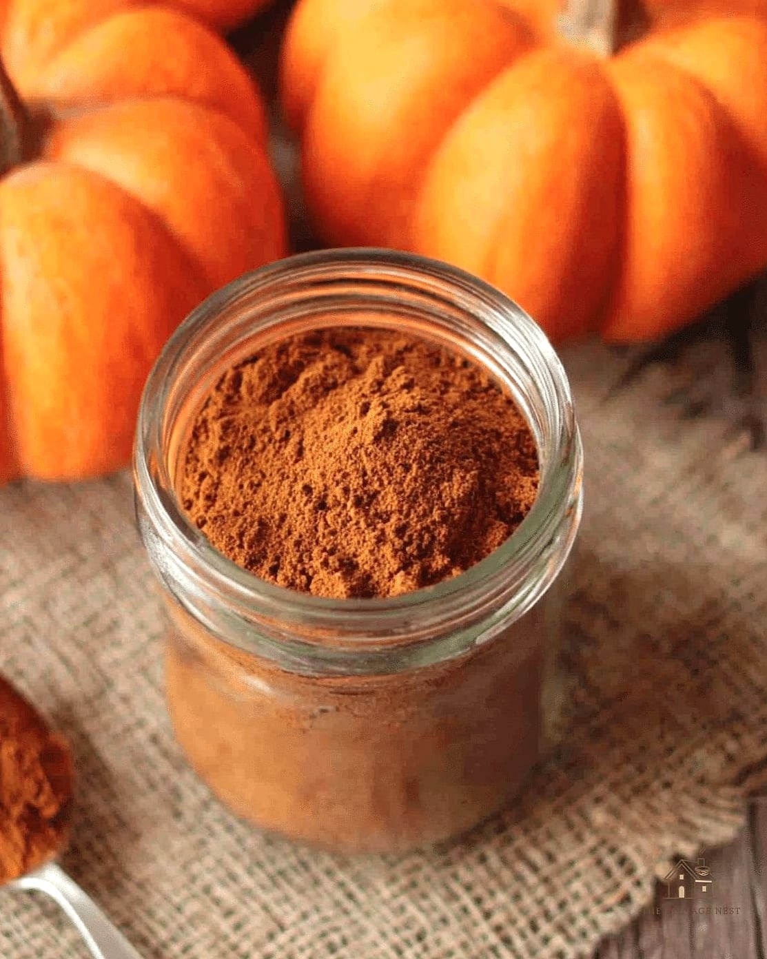 30 Quick Diy Fall Table Centerpieces on a Budget 16 Pumpkin Spice Jar Display